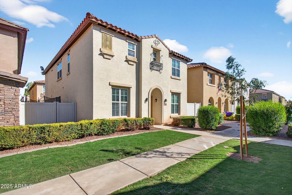Photo of 886 S Huish Drive, Gilbert, AZ 85296 (MLS # 7022640)