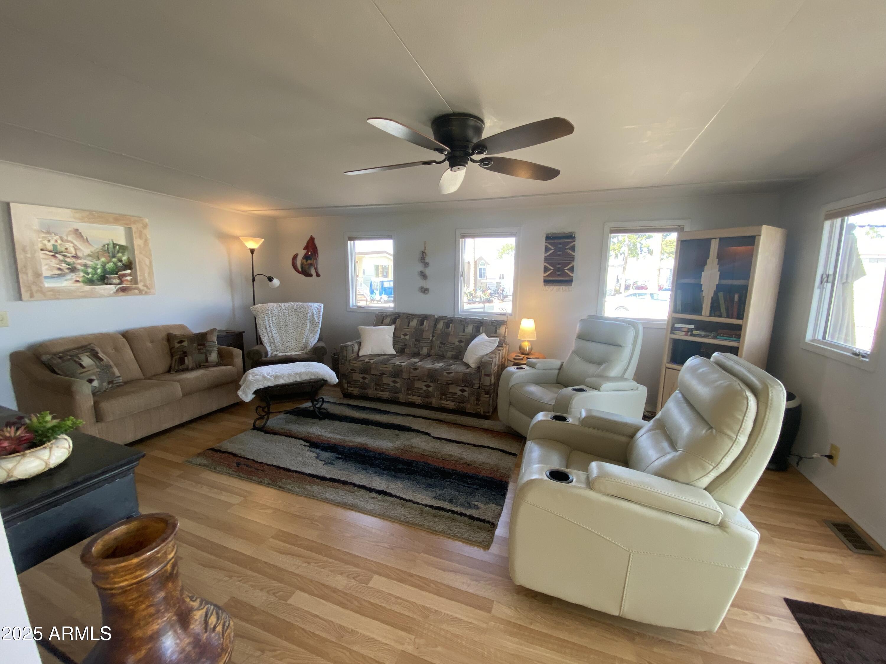 2302 S SEMINOLE Drive