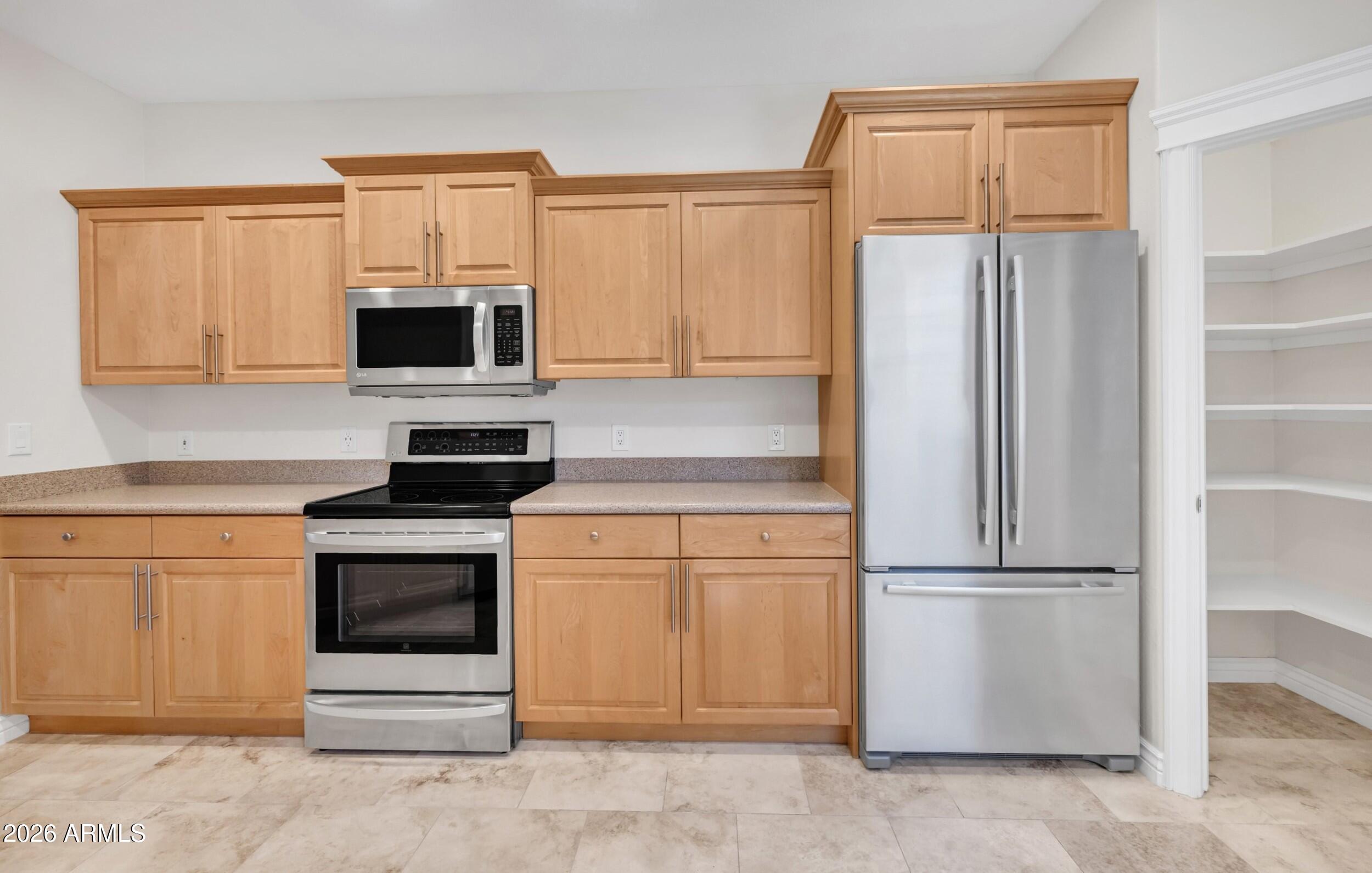 15221 N CLUBGATE Drive 1013