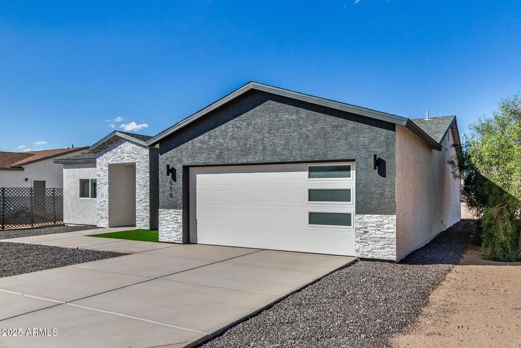 Photo of 610 W Douglas Avenue, Coolidge, AZ 85128 (MLS # 6934385)