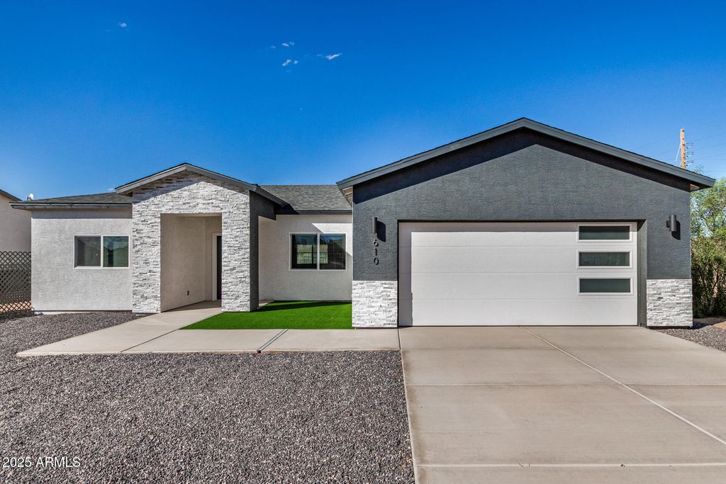 Photo of 610 W Douglas Avenue, Coolidge, AZ 85128 (MLS # 6934385)