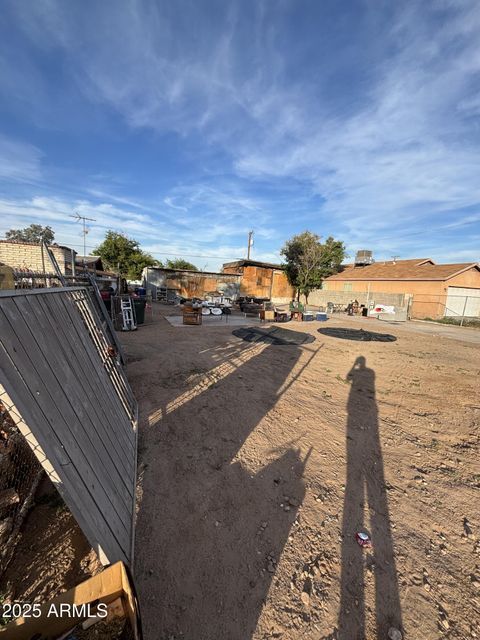 1820 E JONES Avenue Phoenix AZ 85040