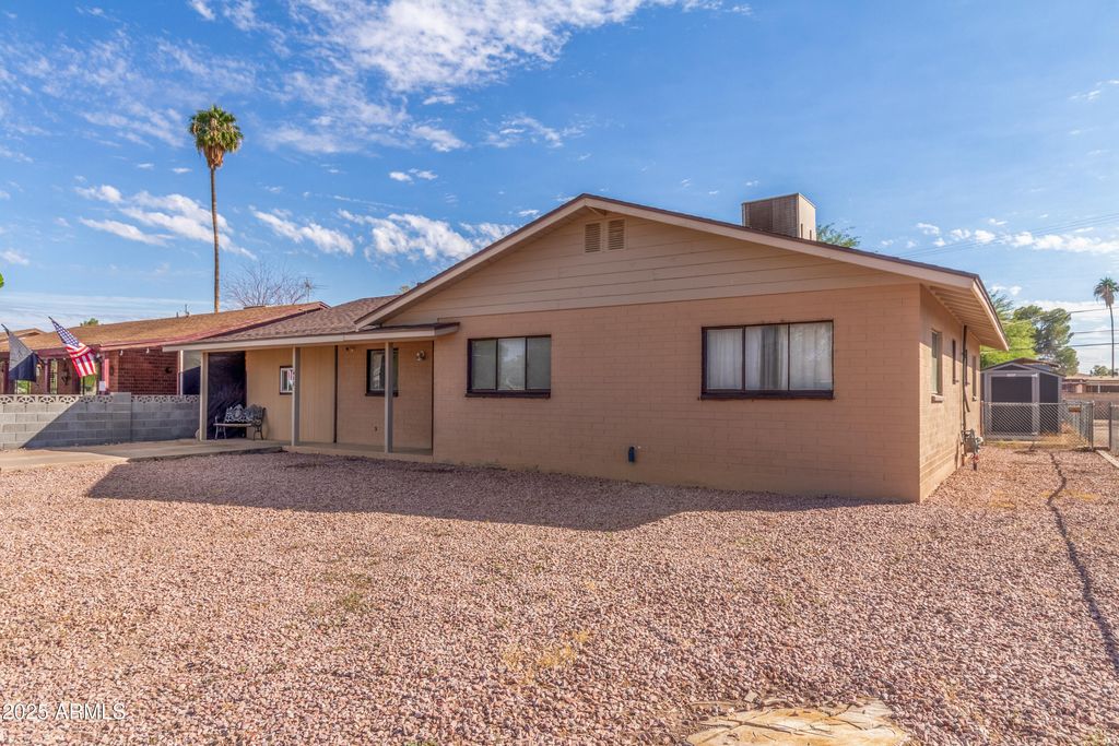Photo of 413 E 3rd Street, Eloy, AZ 85131 (MLS # 6921187)