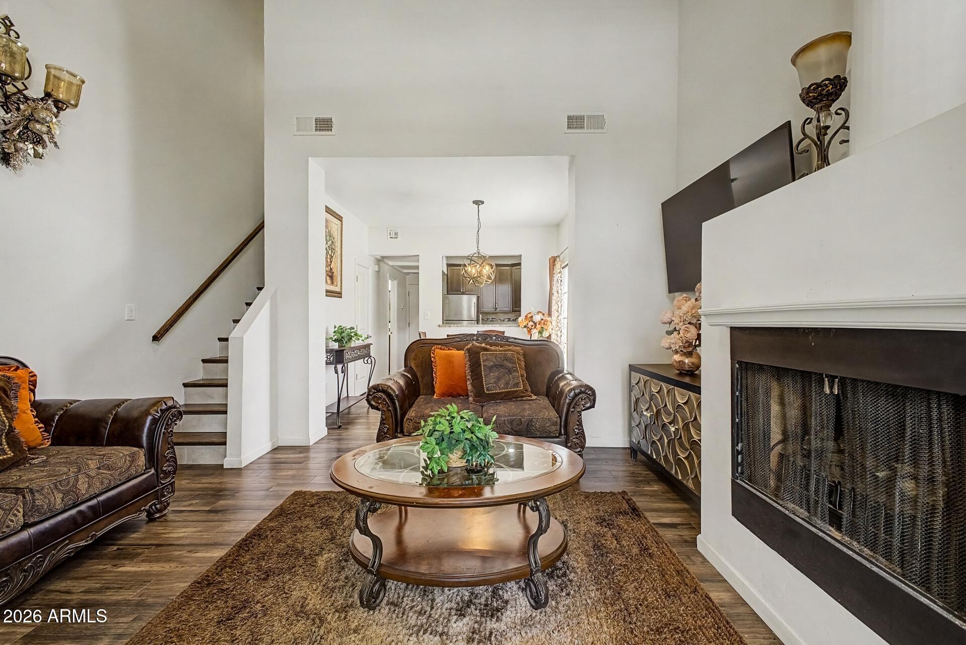 1126 W ELLIOT Road 1041