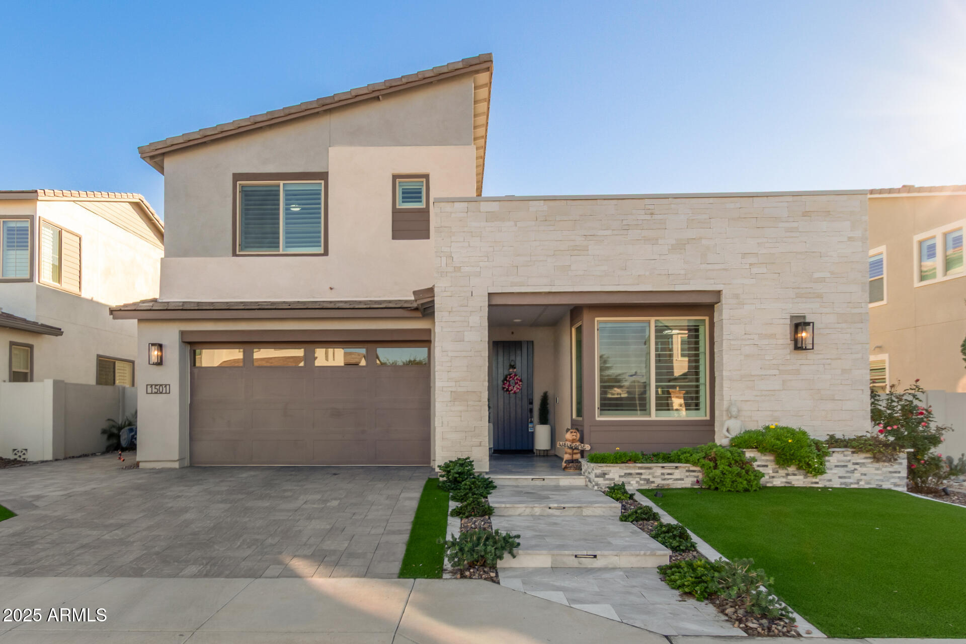 1501 E RAKESTRAW Lane