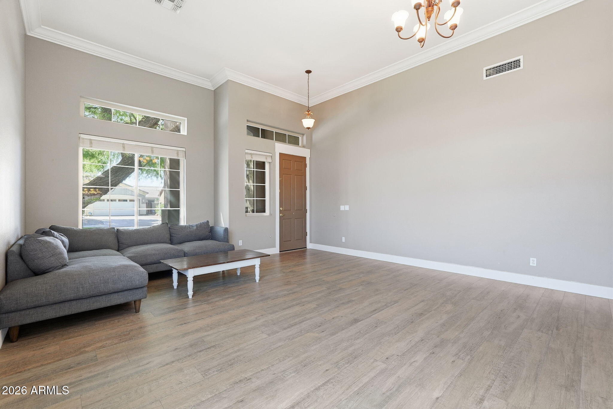 1648 E BERETTA Place