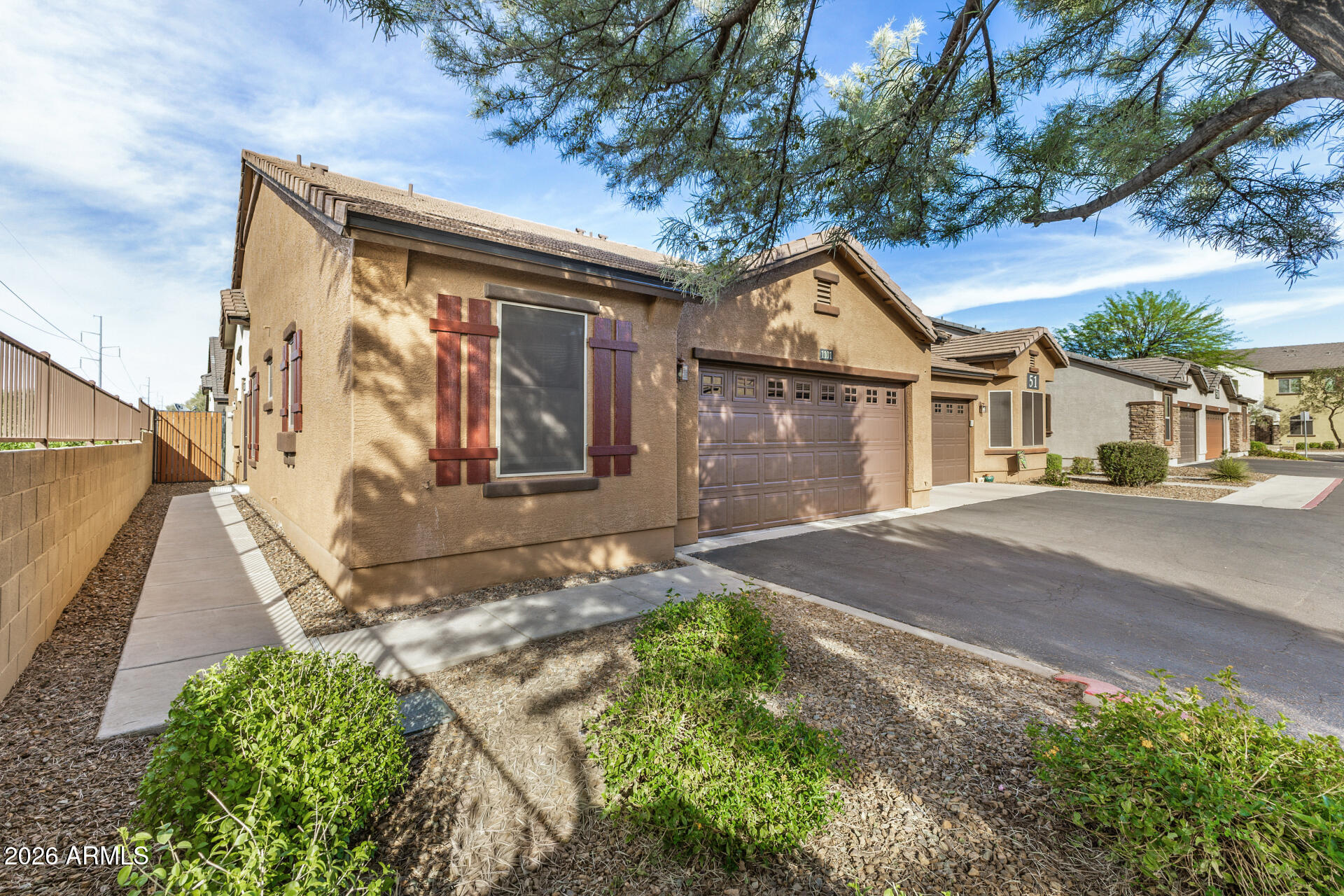 2725 E MINE CREEK Road 1101