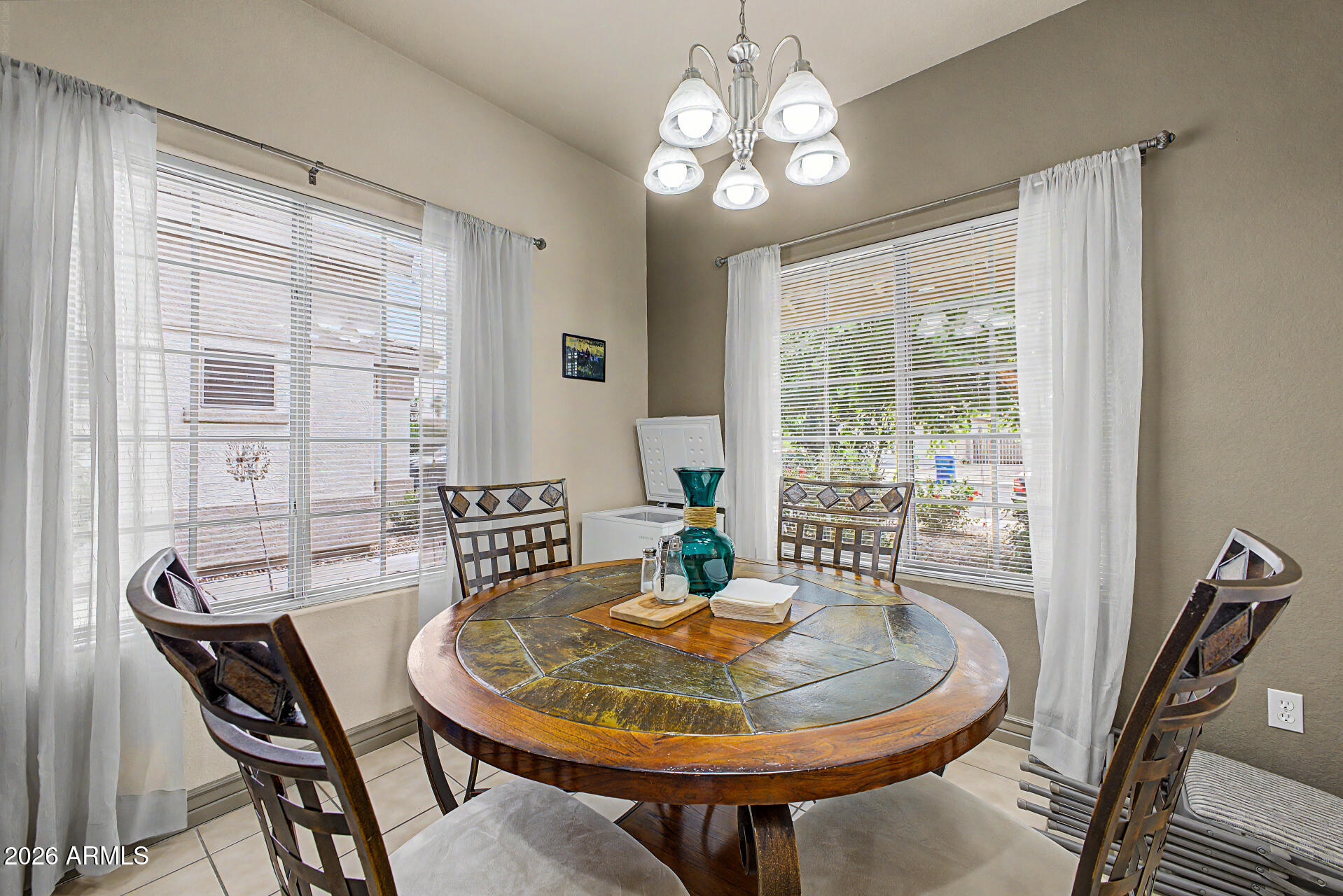 8412 E EDGEWOOD Avenue