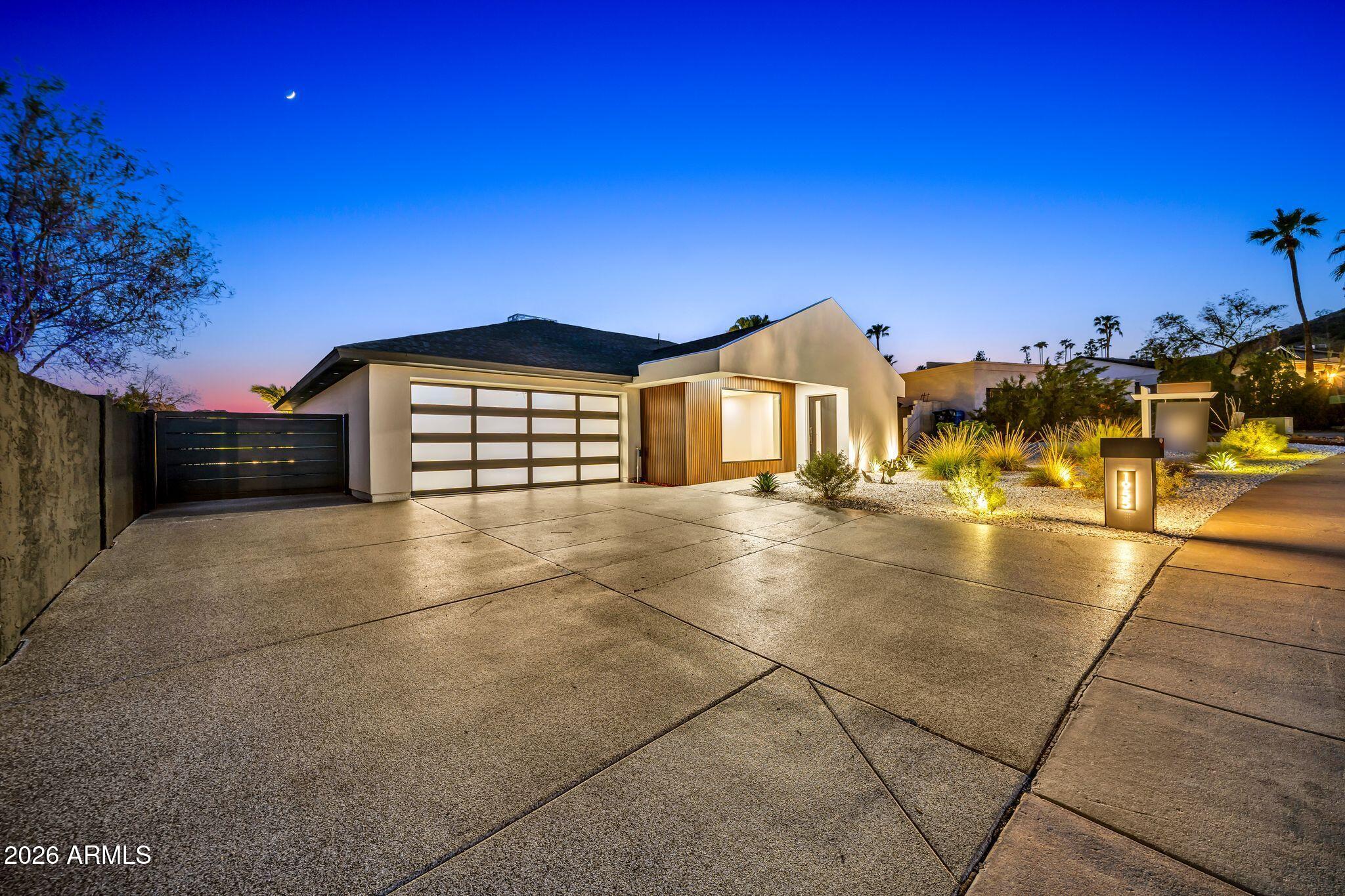 1955 E GREENWAY Road