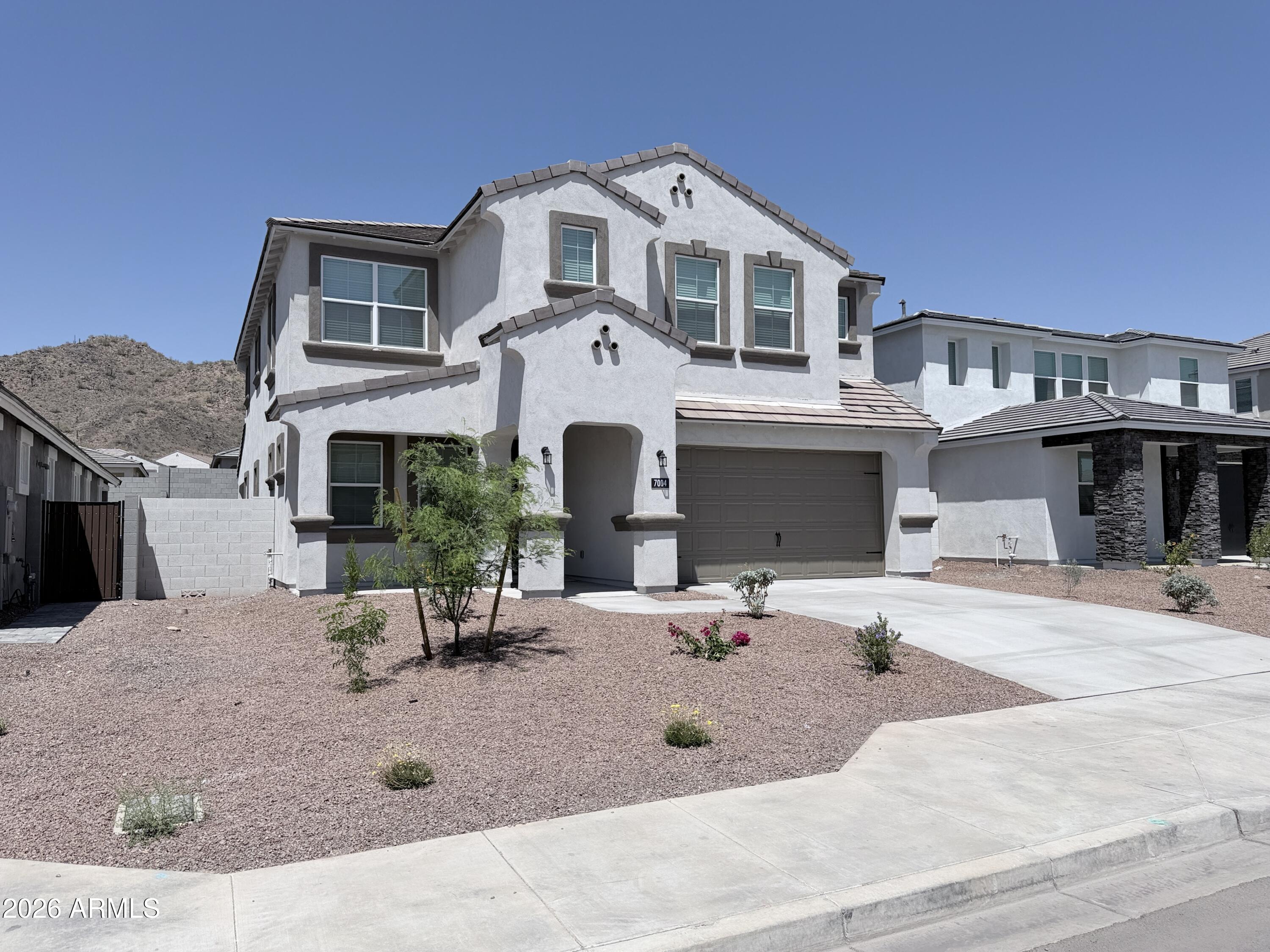 7004 W Buckhorn Trail