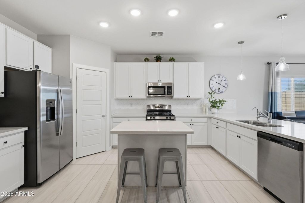 Photo of 2570 N Coolidge Avenue, Casa Grande, AZ 85122 (MLS # 6980965)