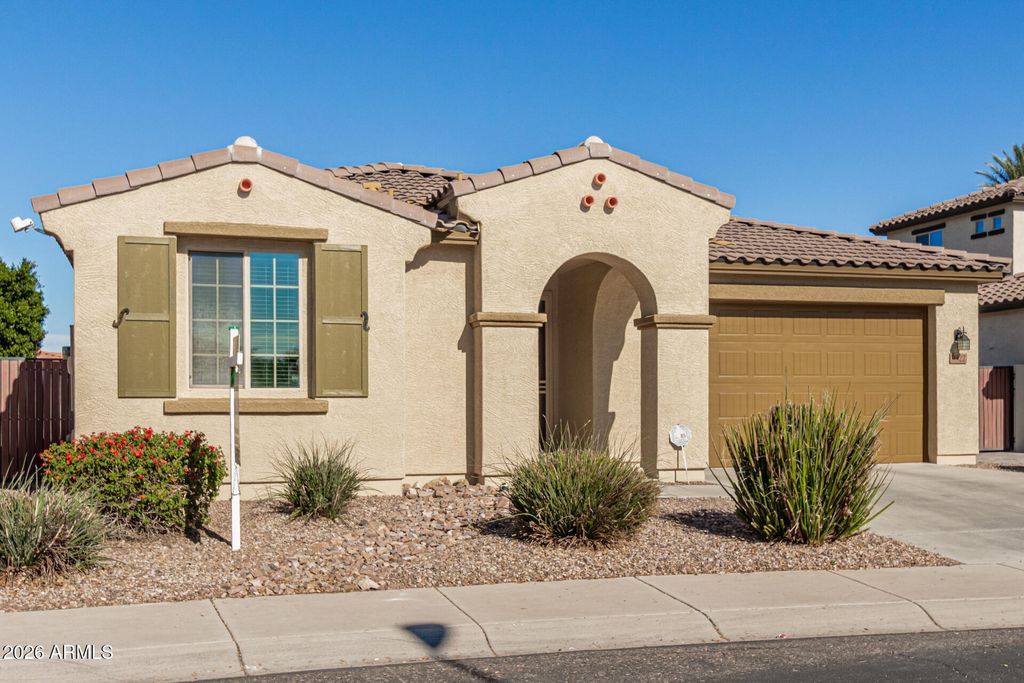Photo of 9322 W Dreyfus Drive, Peoria, AZ 85381 (MLS # 6968397)