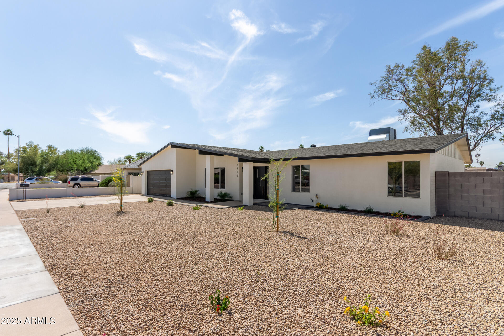 3752 W BECKER Lane