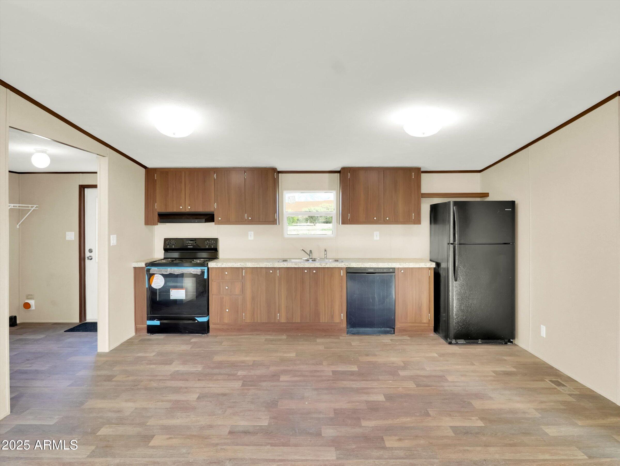 19500 E GREGORY Street 16