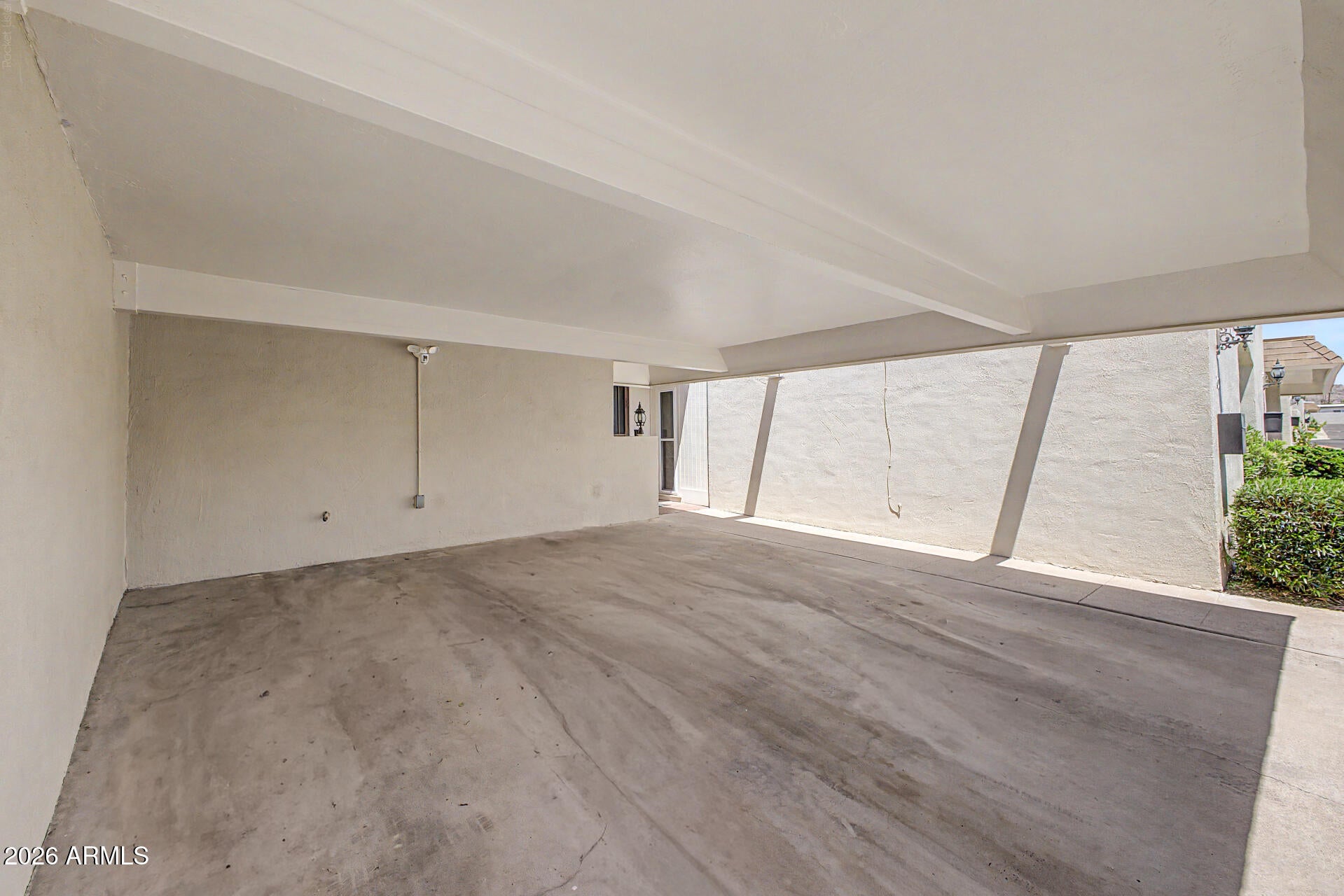 1622 E BORGHESE Place