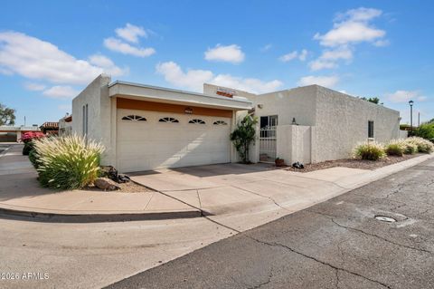 7166 N VIA LUCIA MARIA -- Glendale AZ 85301
