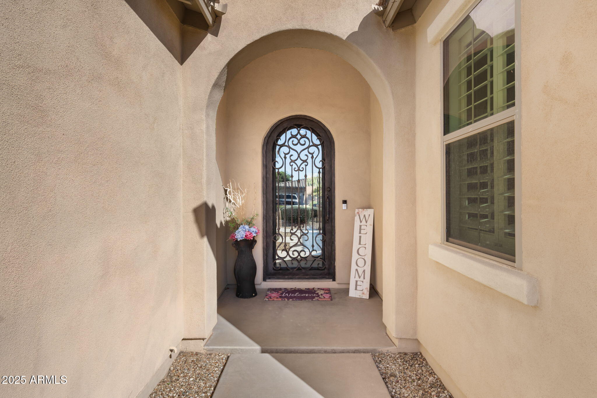 19142 W COLTER Street