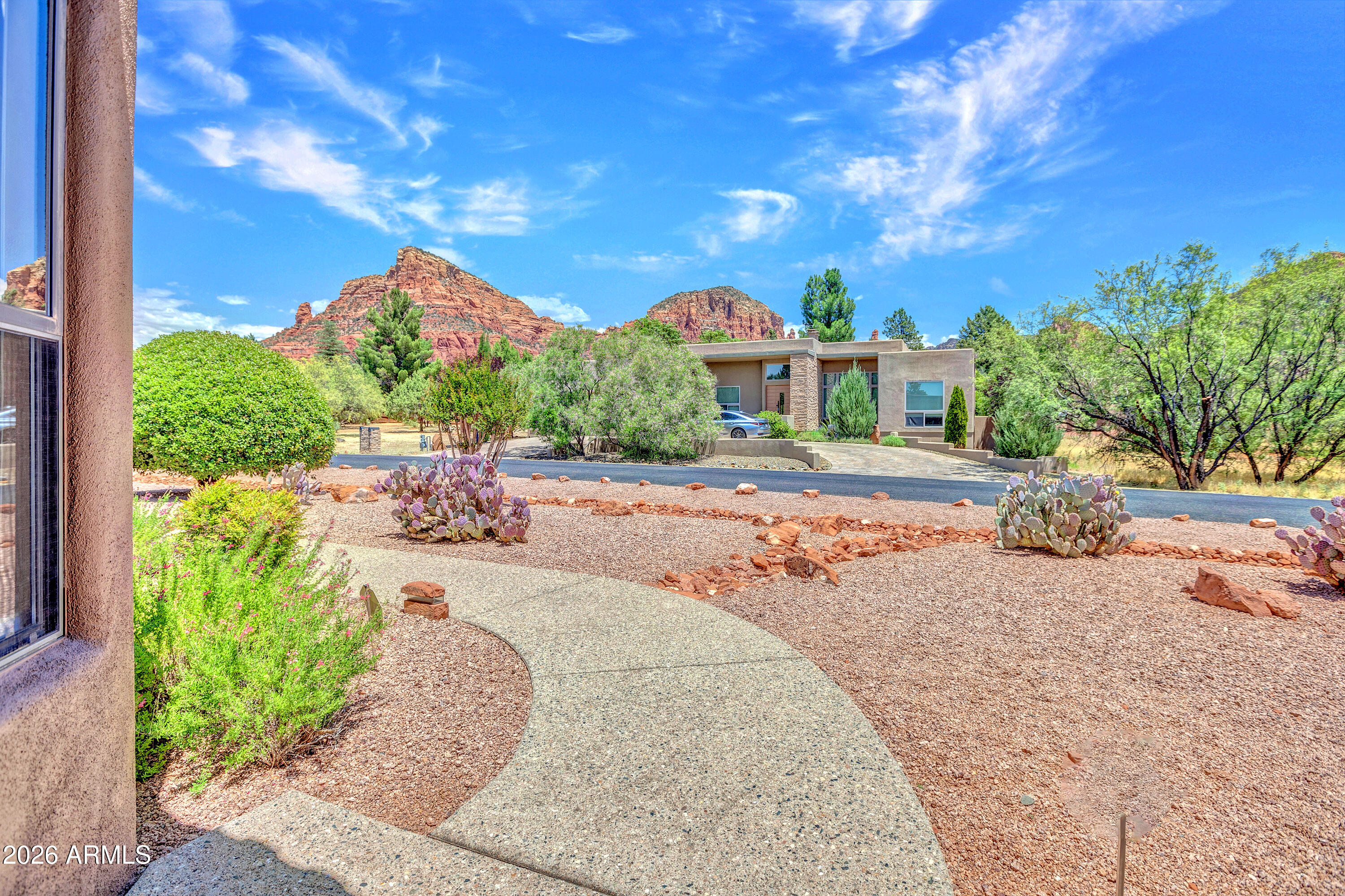 215 Indian Cliffs Road