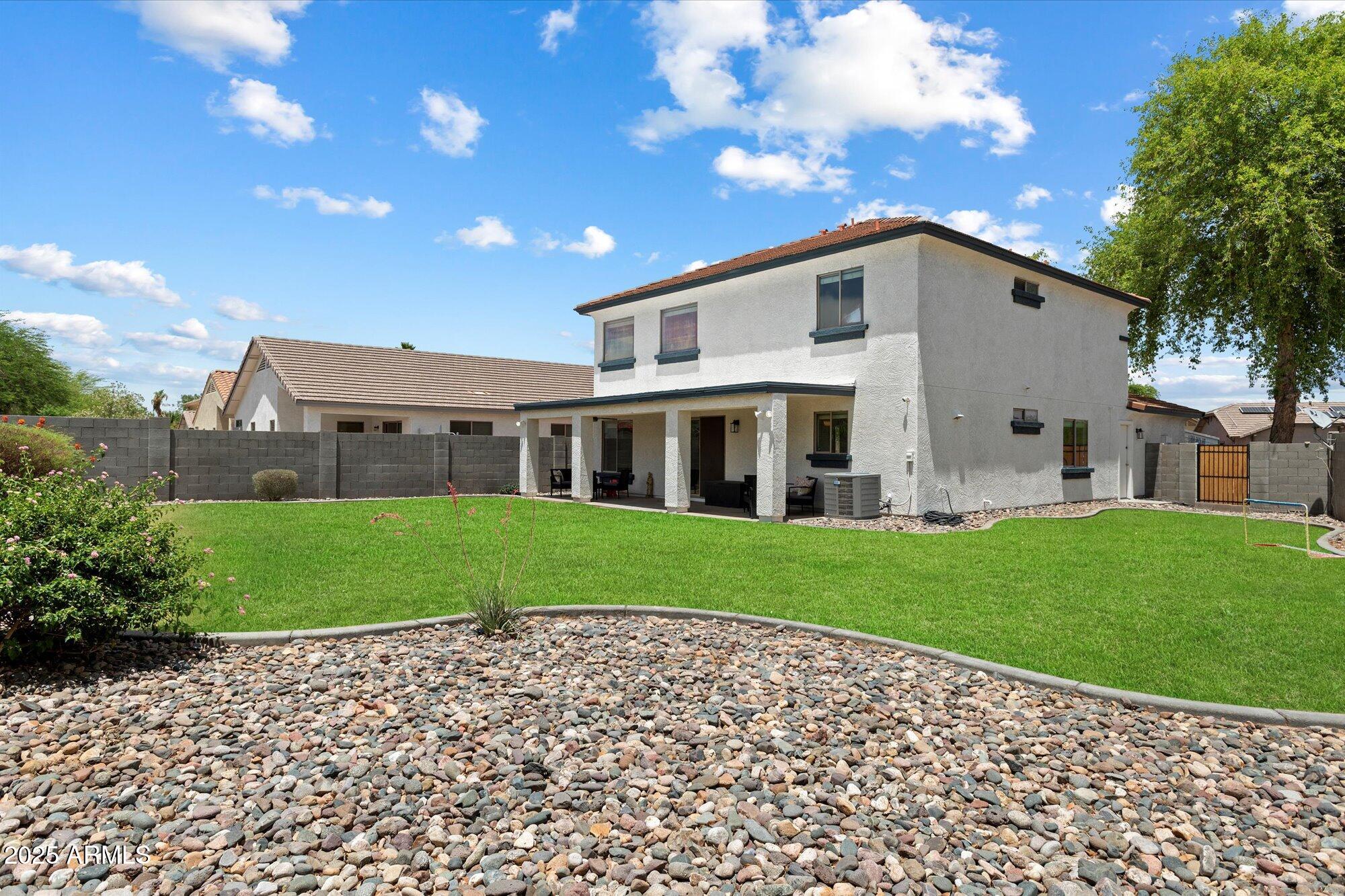 Surprise, Arizona 85388, United States, 4 Bedrooms Bedrooms, ,2 BathroomsBathrooms,Residential,Pending,140901