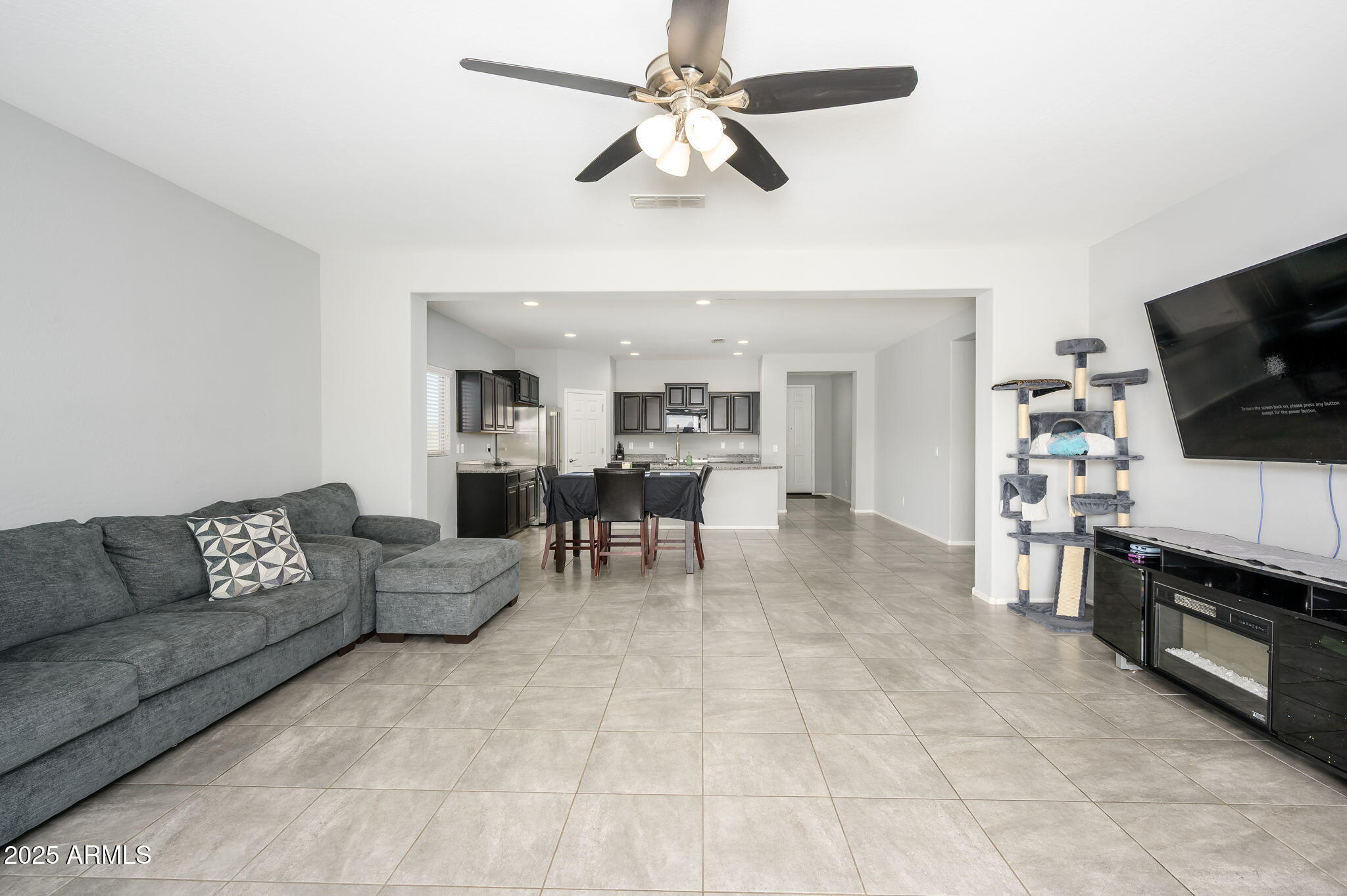 Homes 3 25951 W PIUTE Avenue