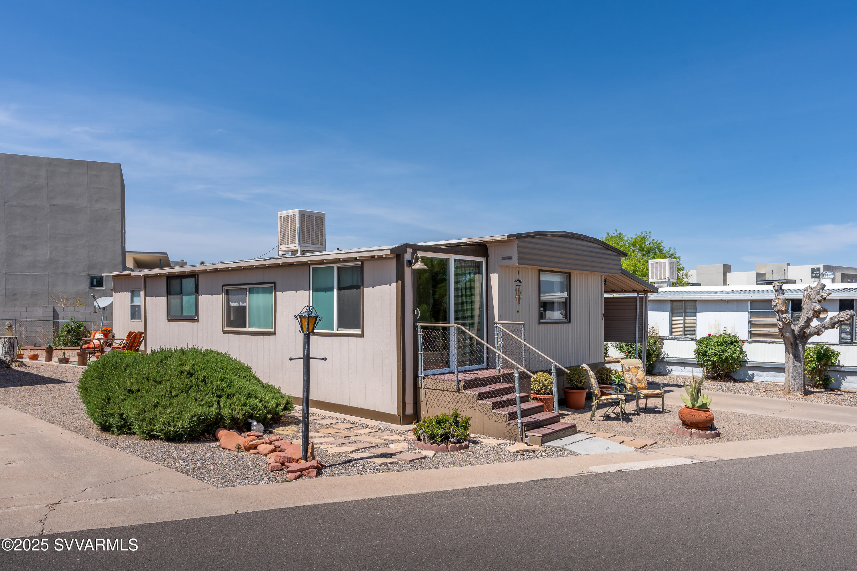 325 W State Route 89a -- 7