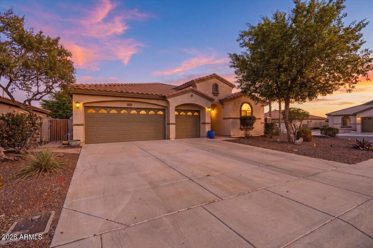 5107 N MOLITOR Court