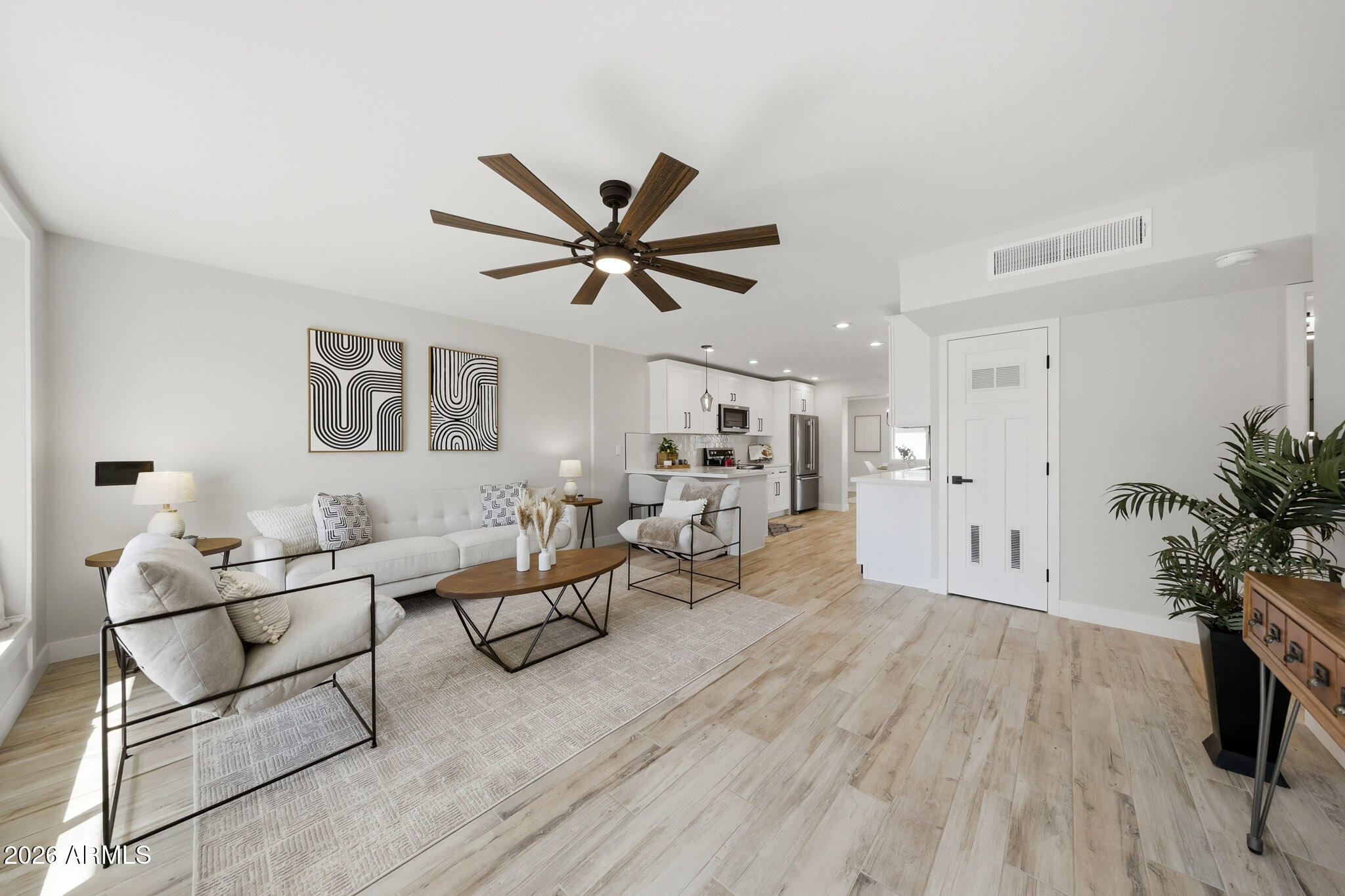 8448 E CAMBRIDGE Avenue