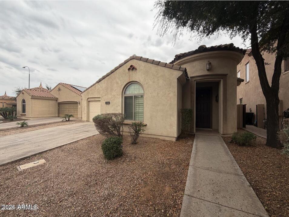 421 W Wisteria Place