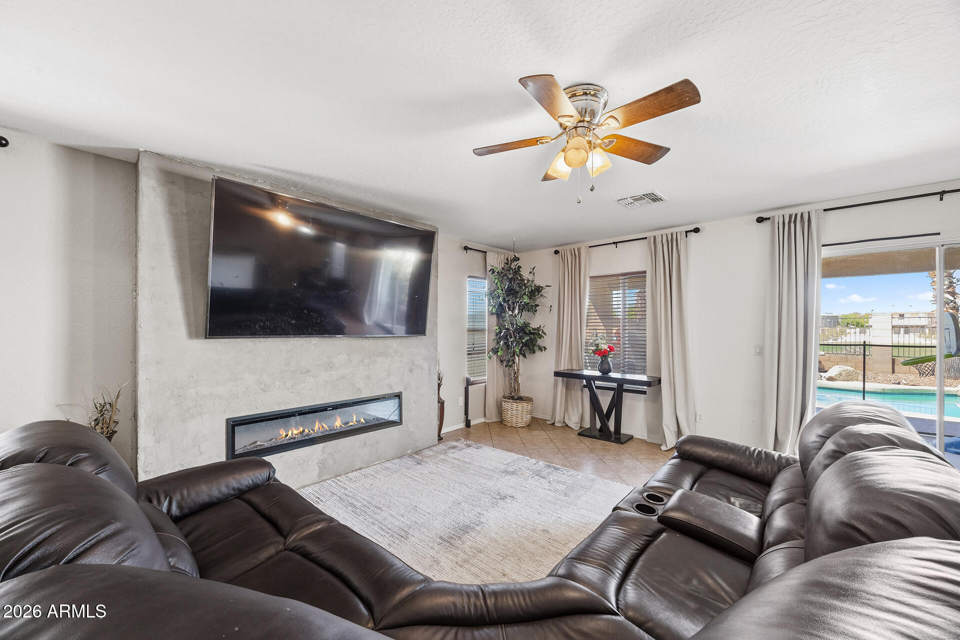 22503 W WOODLANDS Avenue