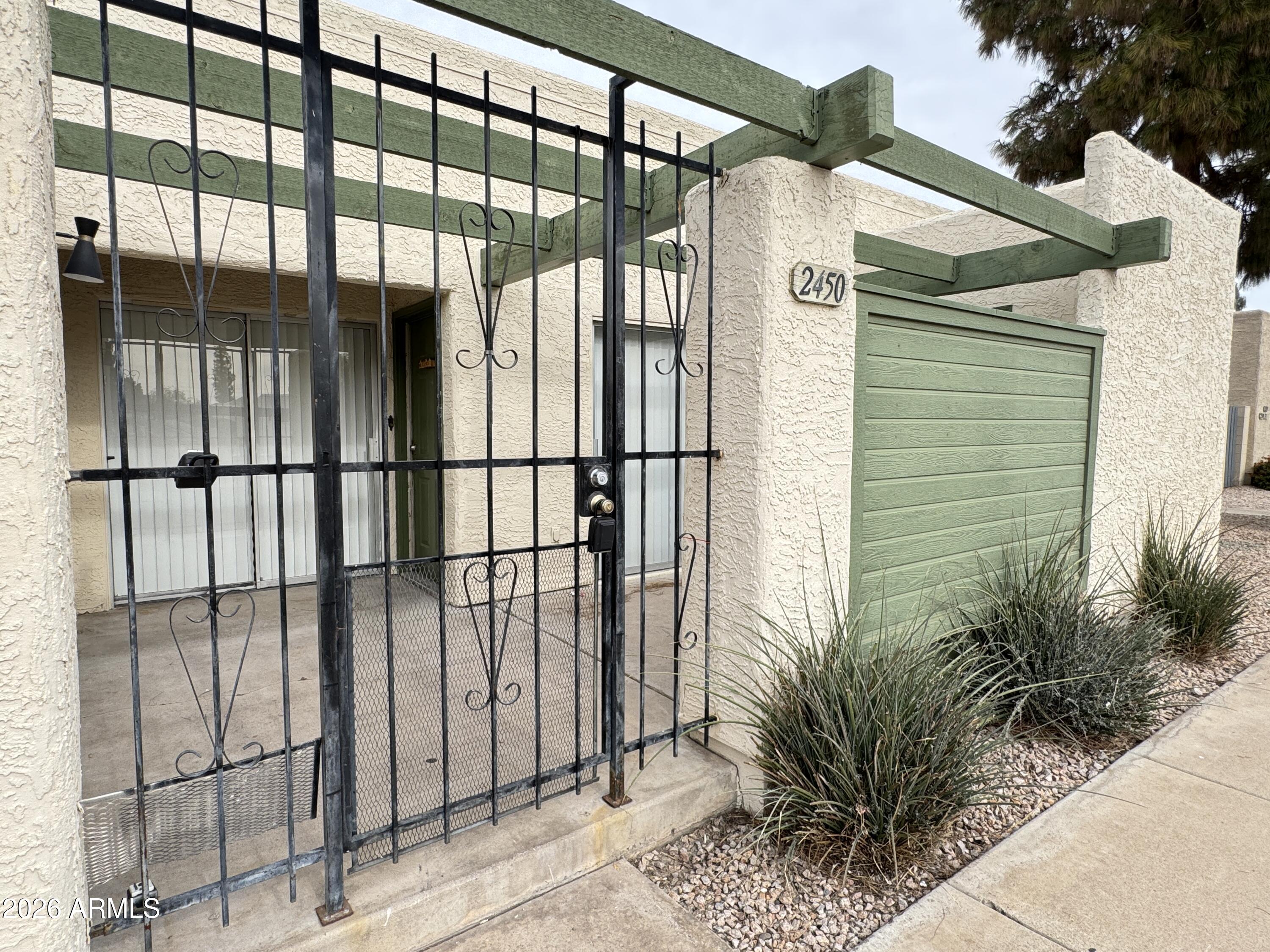 2450 E 5TH Street