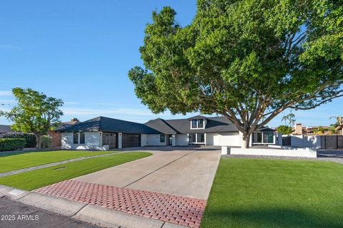 7716 W JOHN CABOT Road Glendale AZ 85308