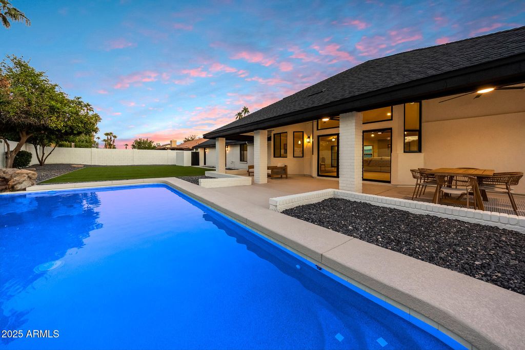 Photo of 7716 W John Cabot Road, Glendale, AZ 85308 (MLS # 6925754)