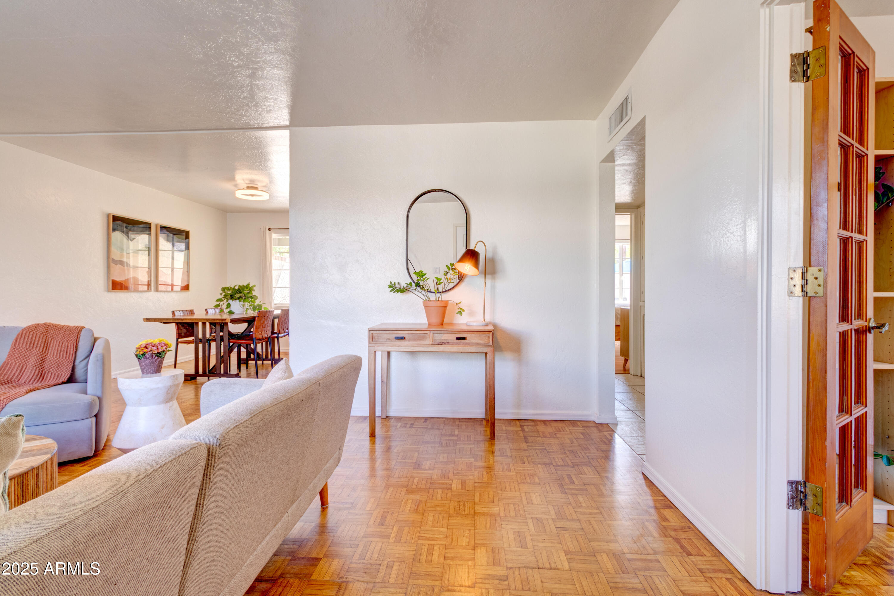 385 E CORONADO Road 6