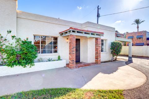 Photo of 385 E Coronado Road #6, Phoenix, AZ 85004 (MLS # 6927046)