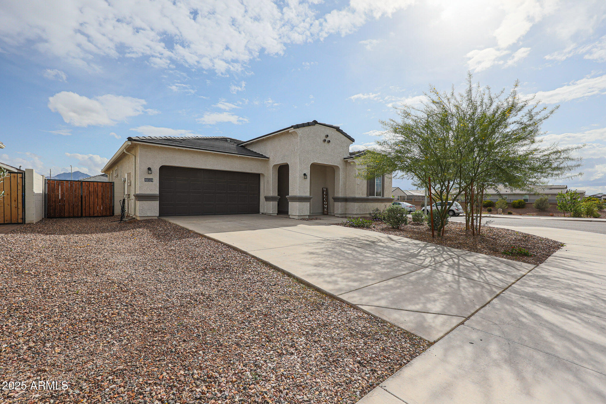 10339 W TAMARISK Avenue