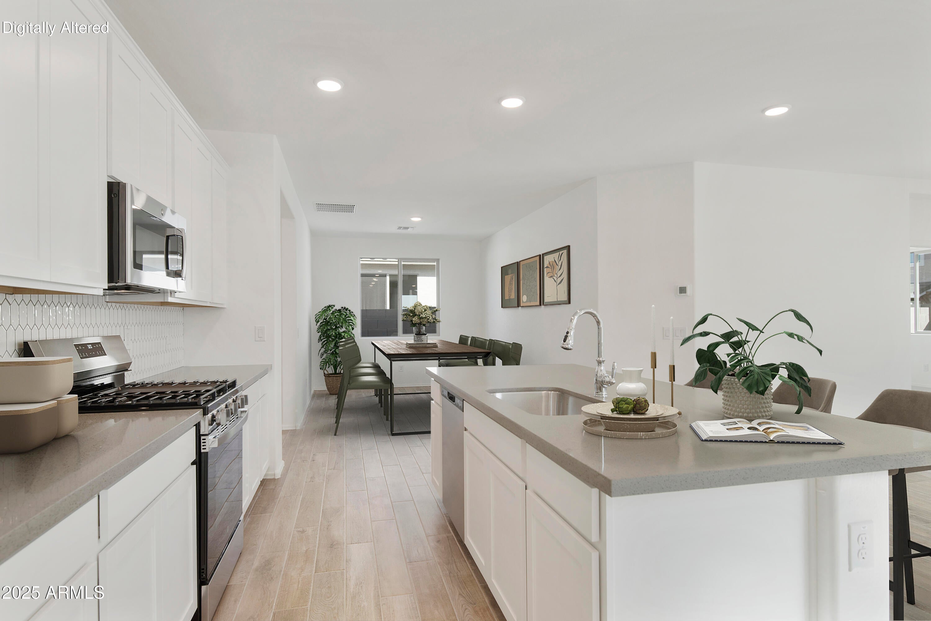 5017 W STRAY HORSE Lane