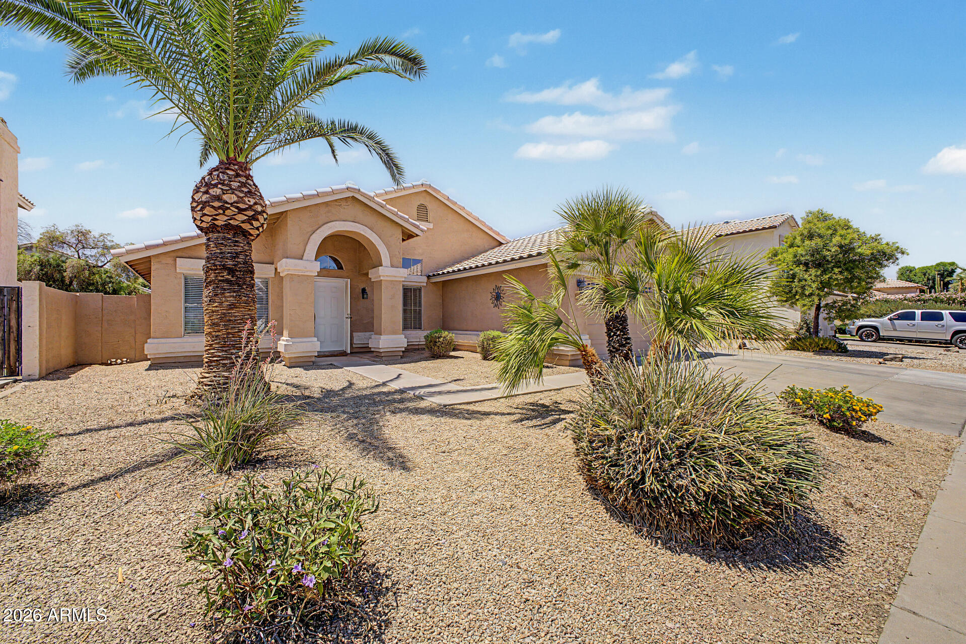 1131 W ORIOLE Way