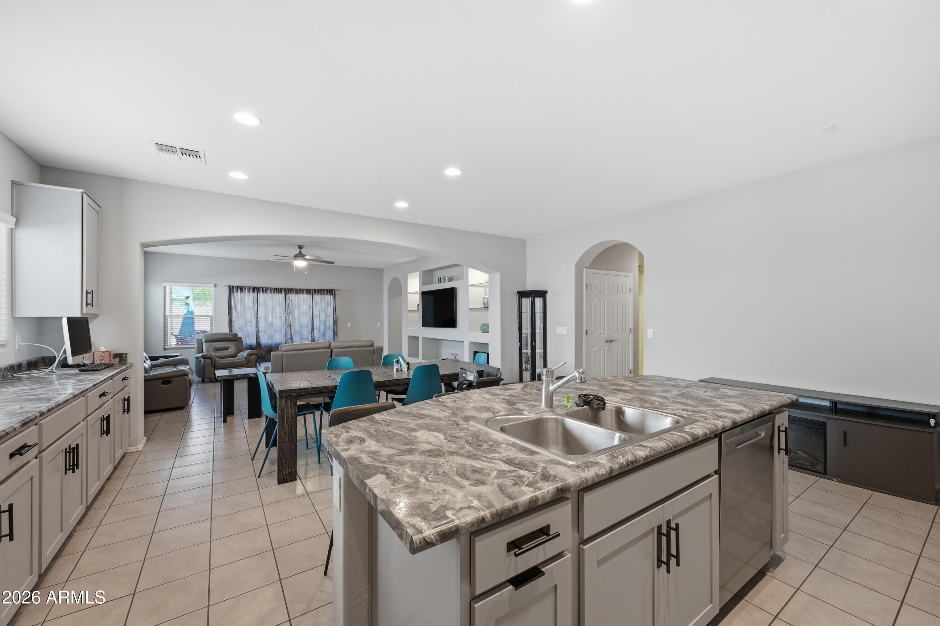 6686 W PLEASANT OAK Court