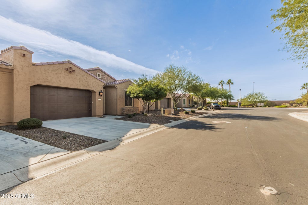 Photo of 16937 W Holly Street, Goodyear, AZ 85395 (MLS # 7068993)
