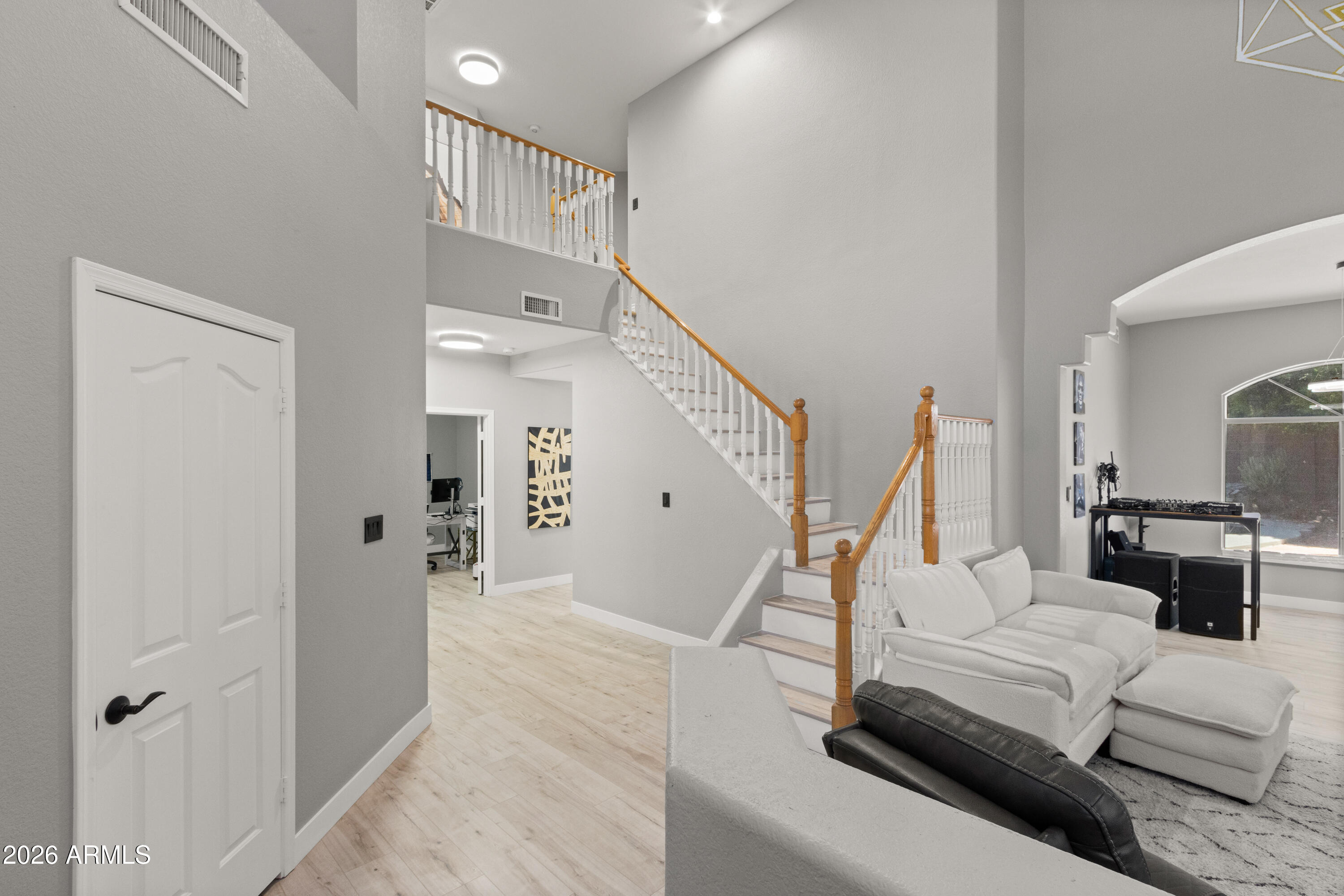 1018 E SILVERWOOD Drive