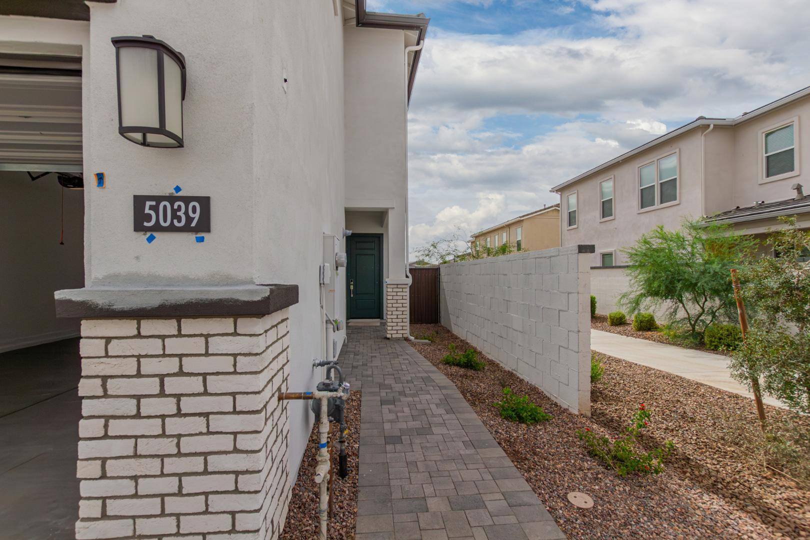 5039 E Campo Bello Drive