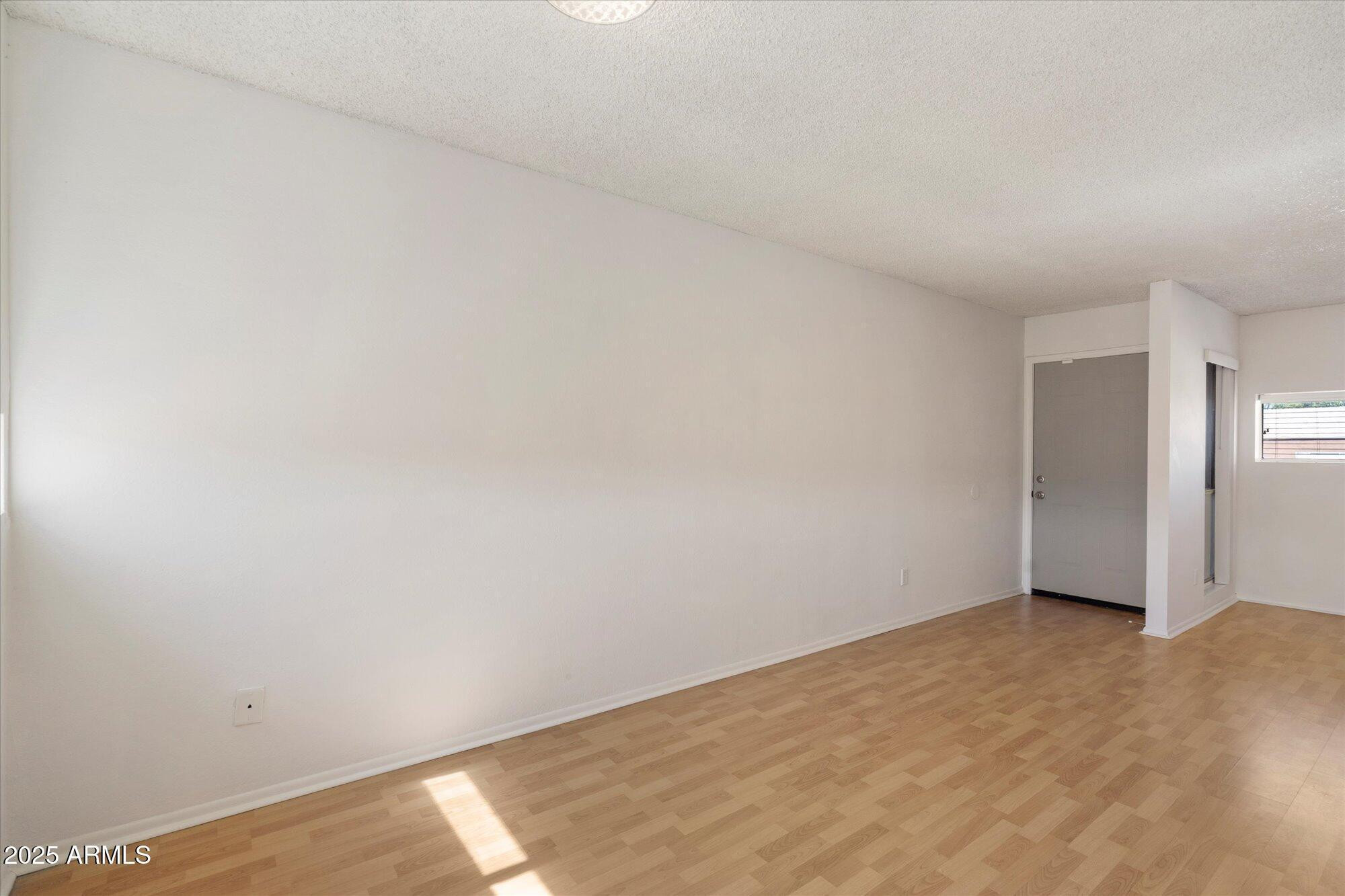 2673 E Oakleaf Drive