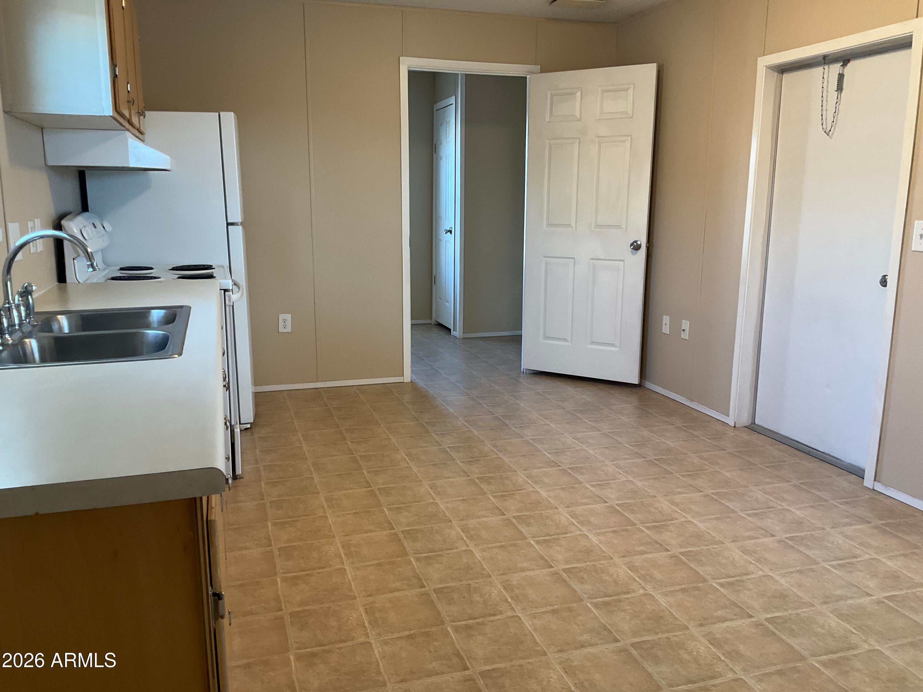 29 W Southern Avenue 29