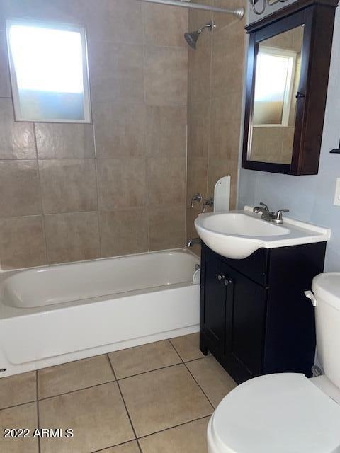 726 W PEPPER Place A