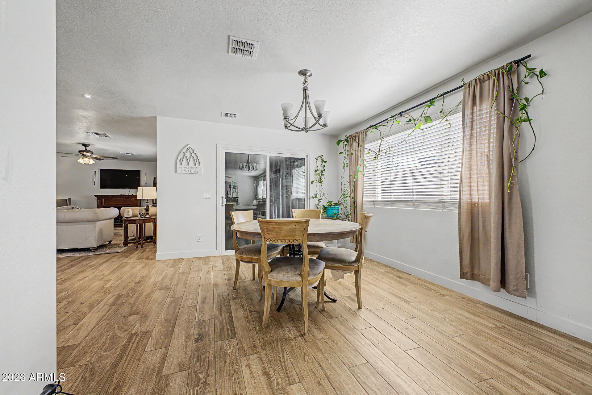399 N APACHE Drive N