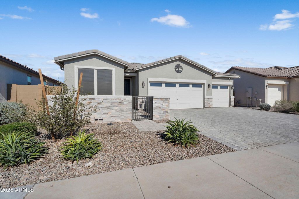 Photo of 40410 W Haley Drive, Maricopa, AZ 85138 (MLS # 6951896)