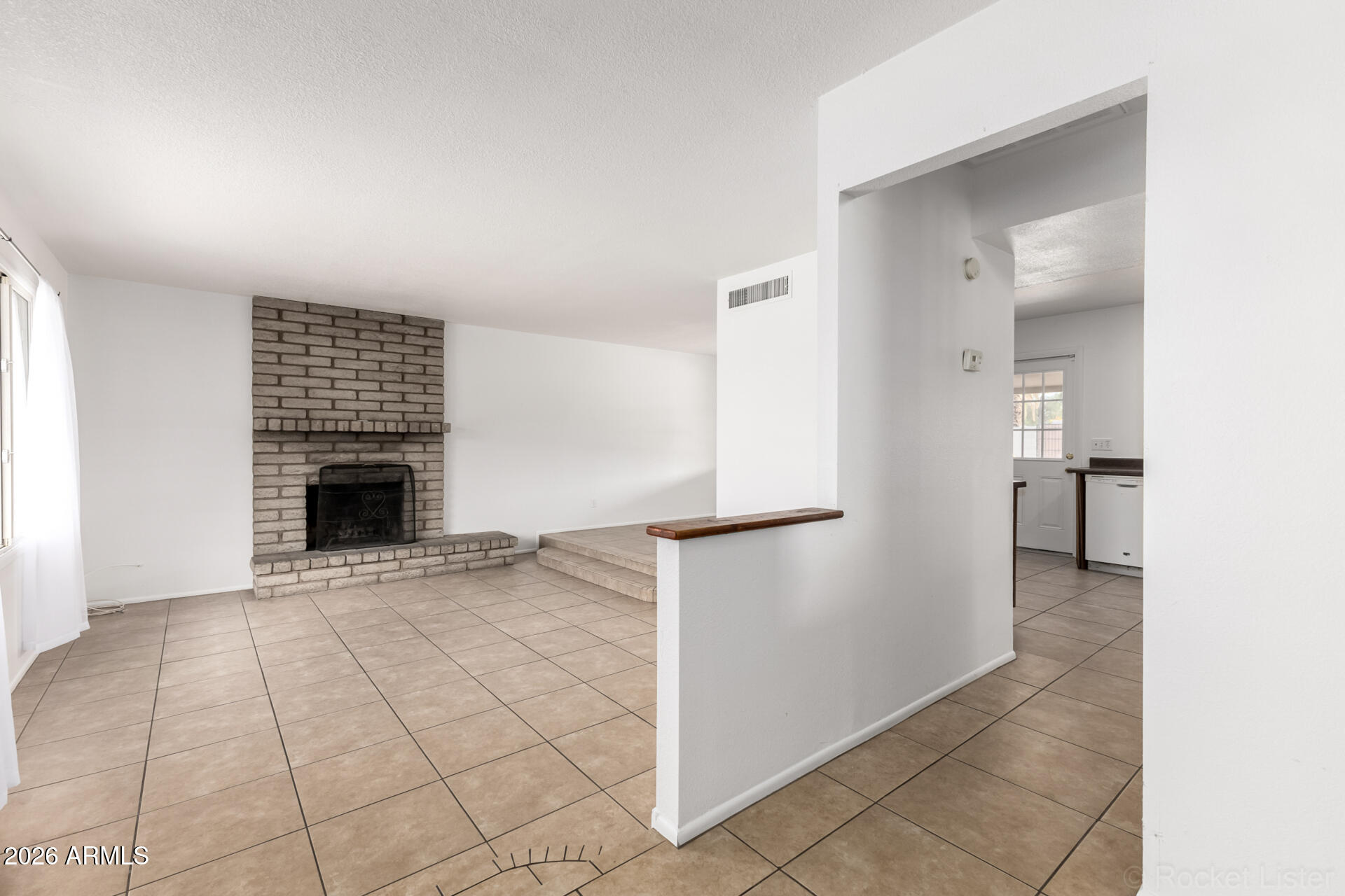 4617 S GRANDVIEW Avenue