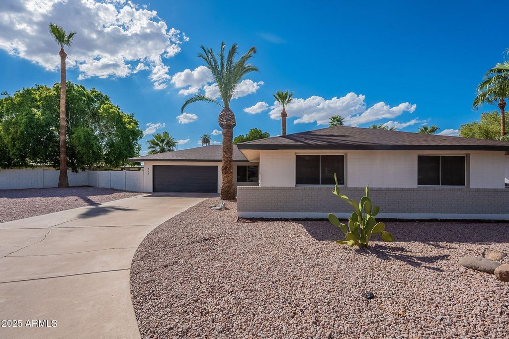 Photo of 498 S Villa Nueva Drive, Litchfield Park, AZ 85340 (MLS # 6918898)