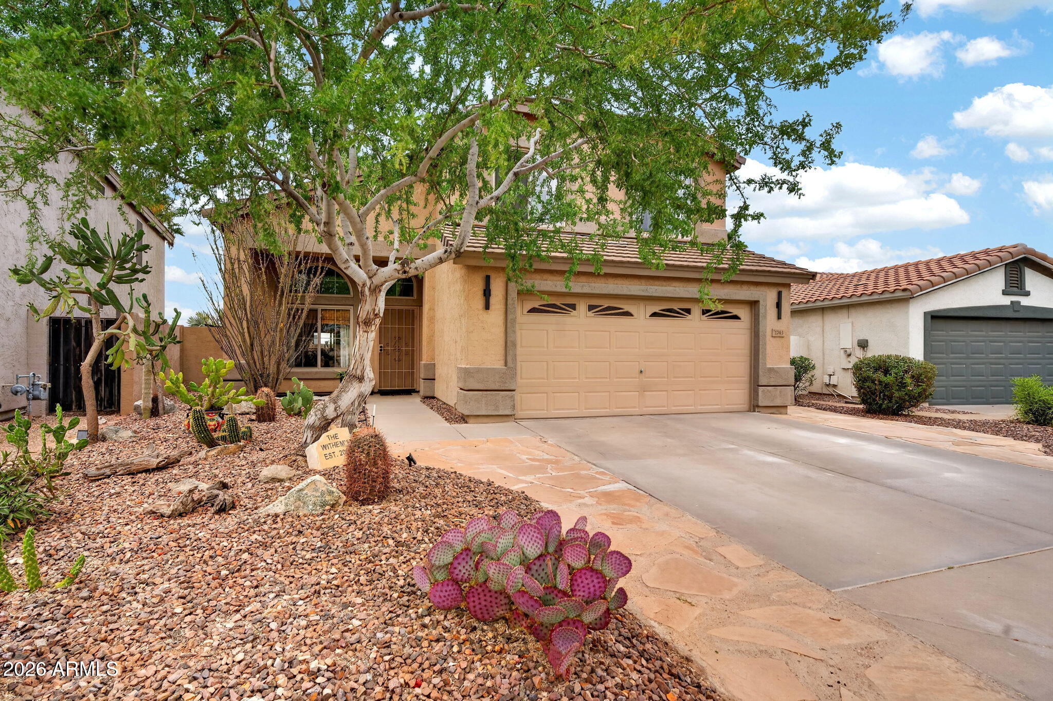 1743 W MUIRWOOD Drive