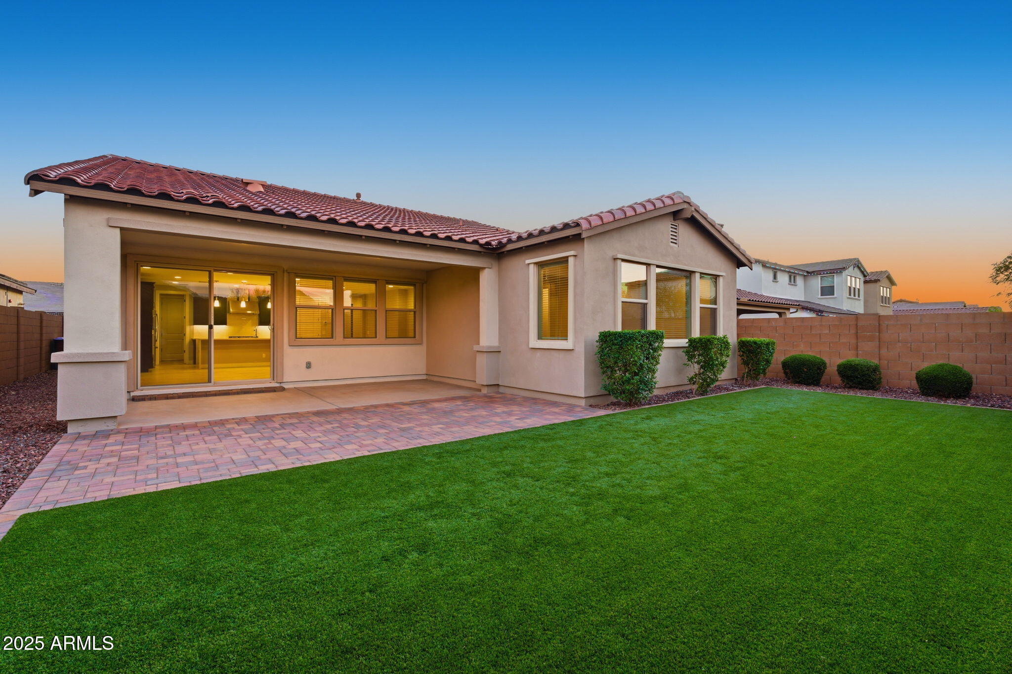 6876 W JASMINE Trail